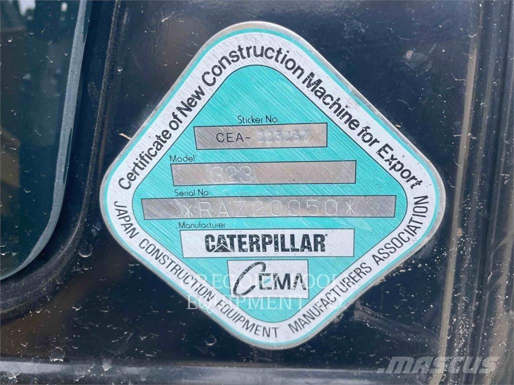 CAT 32307 حفارات زحافة
