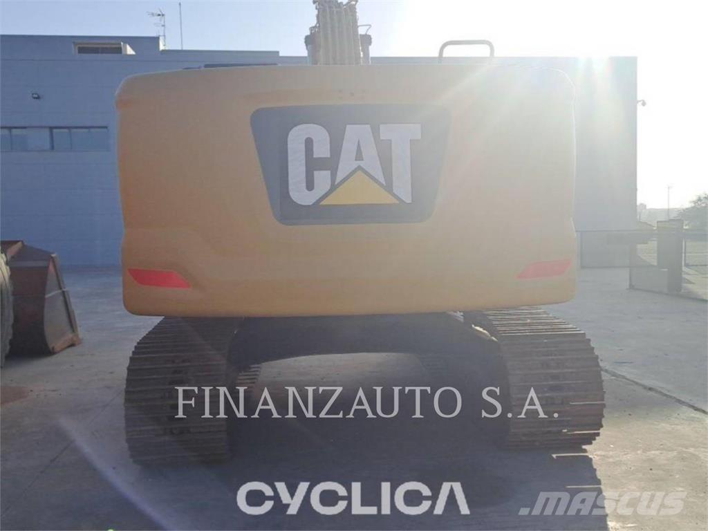 CAT 323E حفارات زحافة