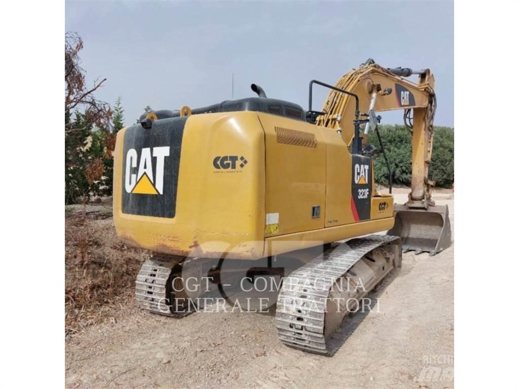 CAT 323F حفارات زحافة