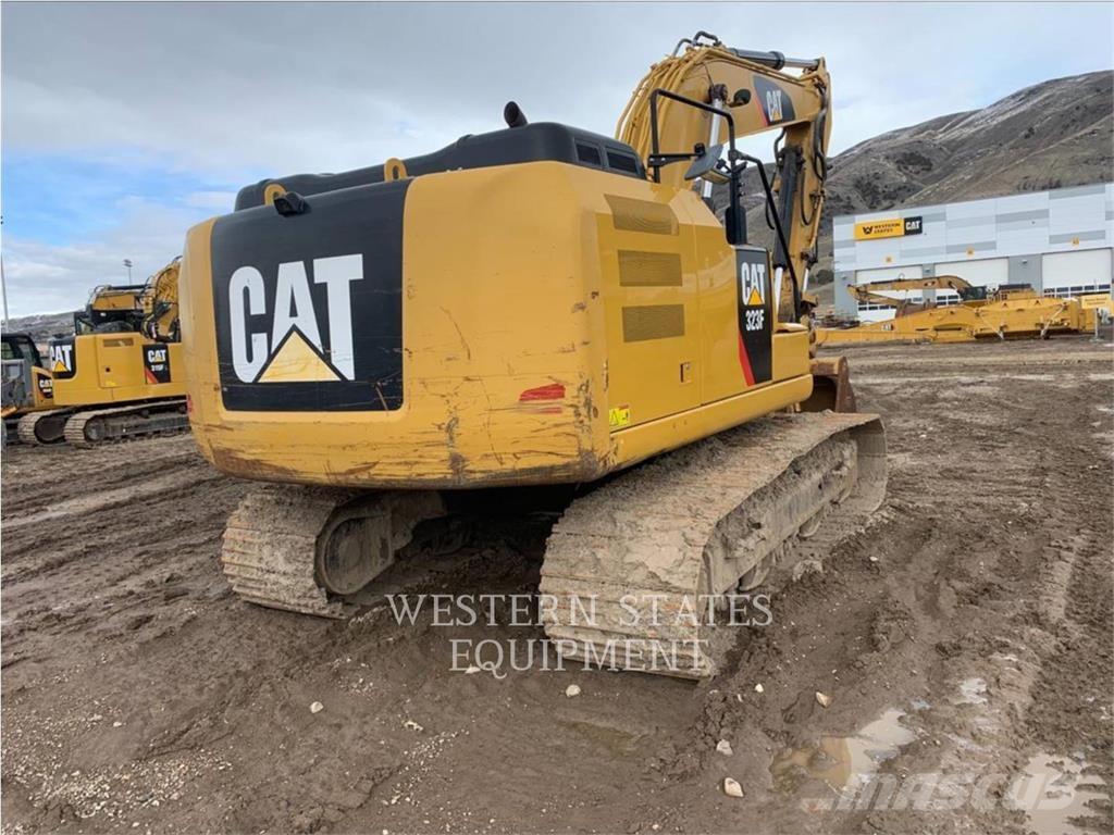 CAT 323F حفارات زحافة