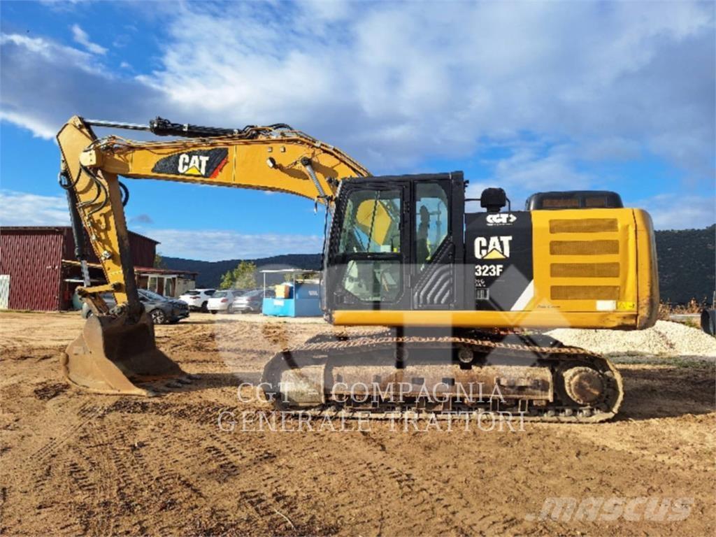CAT 323F SA حفارات زحافة