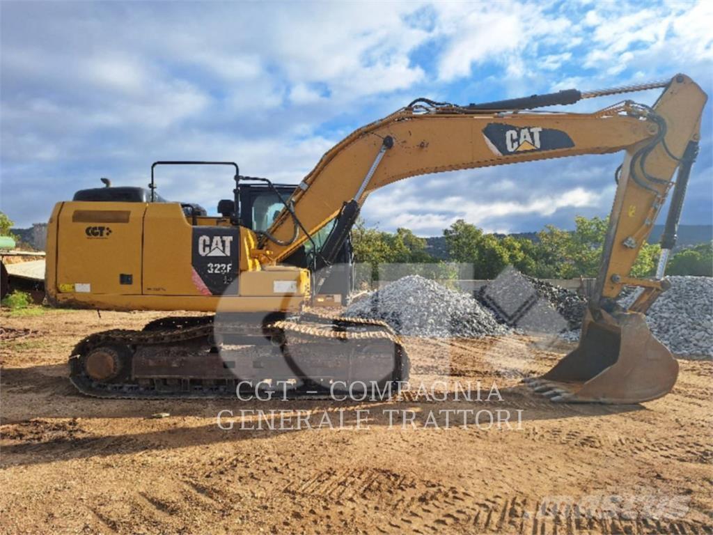 CAT 323F SA حفارات زحافة