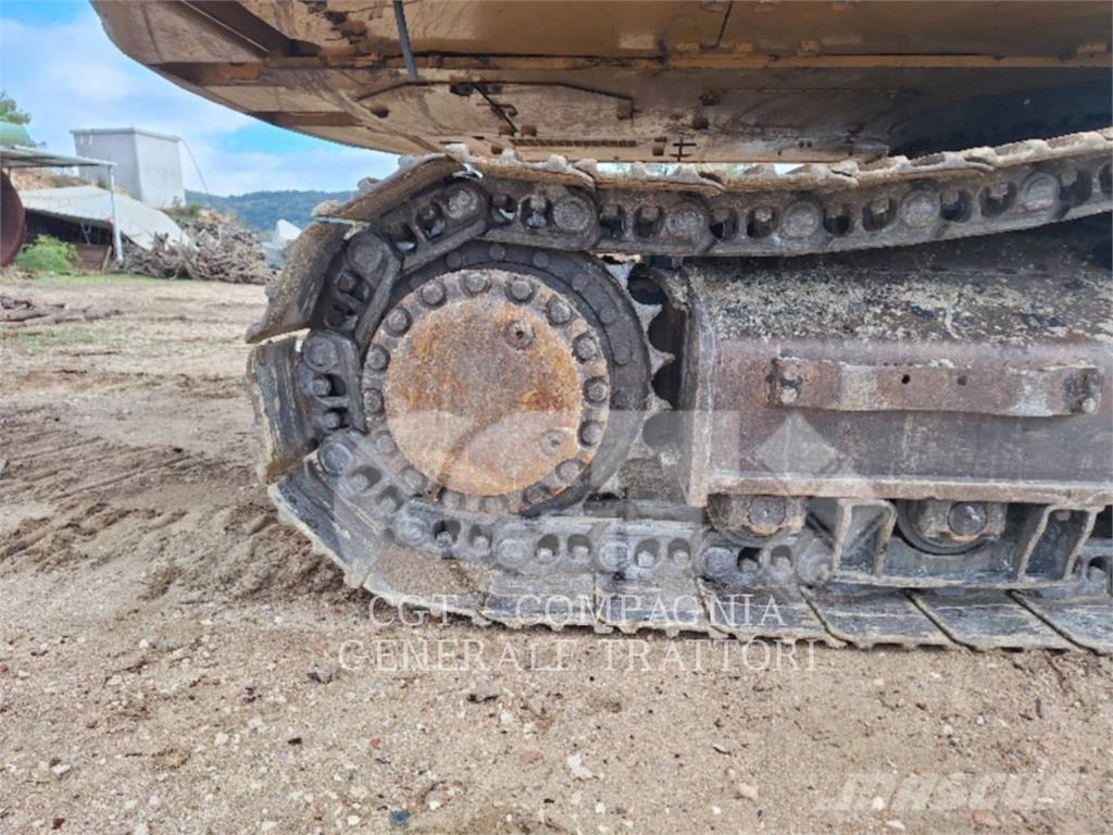 CAT 323F SA حفارات زحافة