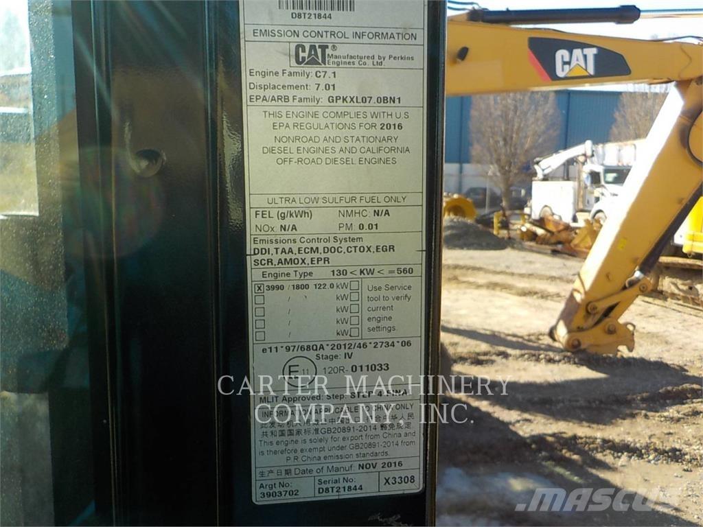 CAT 323FL حفارات زحافة