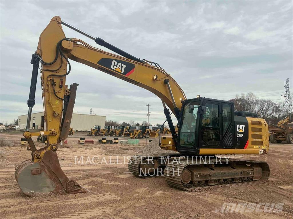 CAT 323FL PT حفارات زحافة