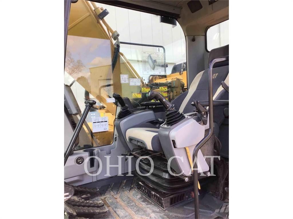 CAT 323FL TC حفارات زحافة