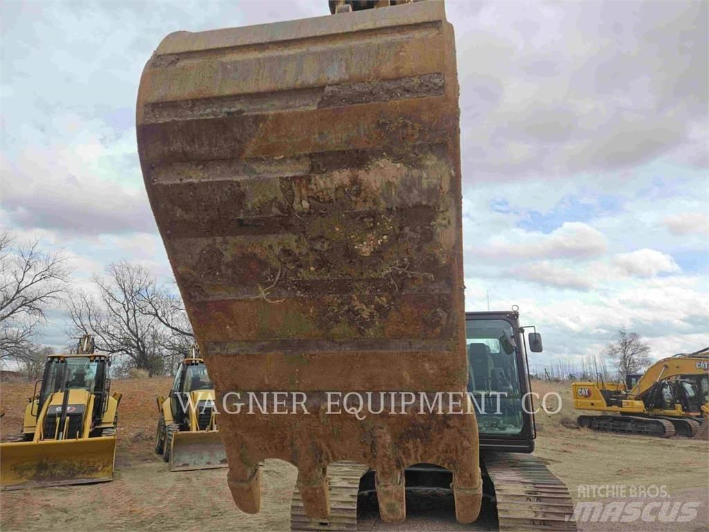 CAT 323FL TC حفارات زحافة