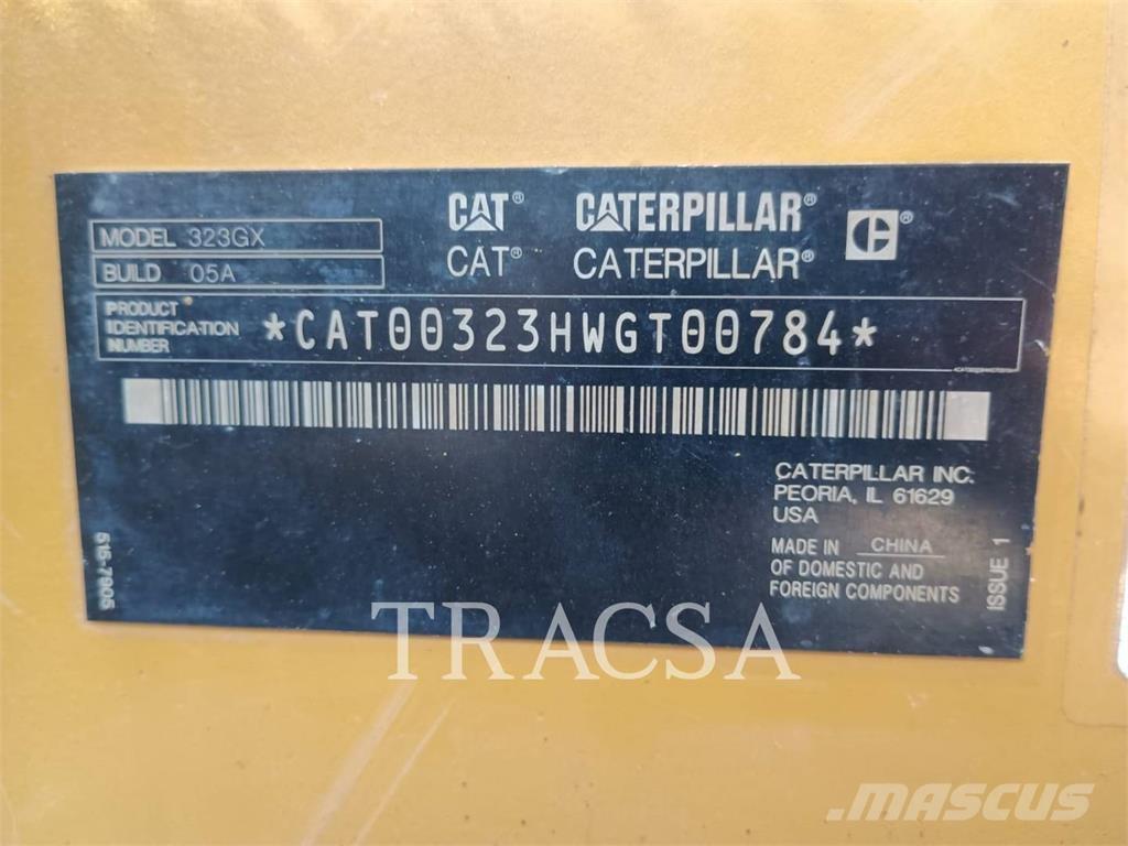 CAT 323GX حفارات زحافة
