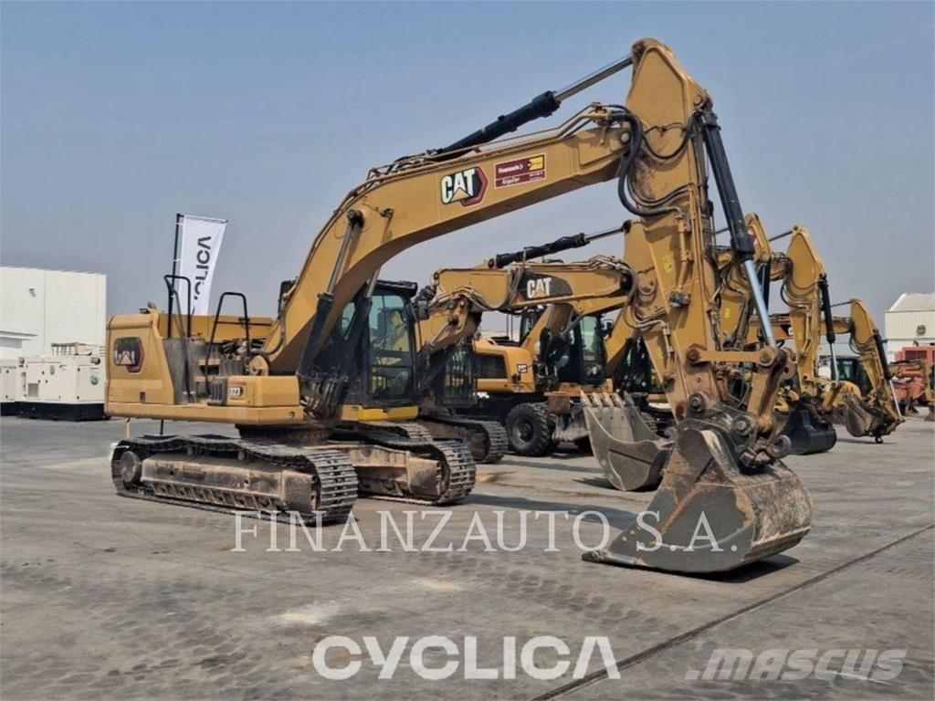 CAT 323L حفارات زحافة