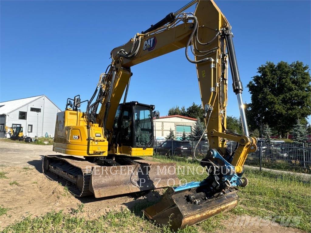 CAT 325 حفارات زحافة