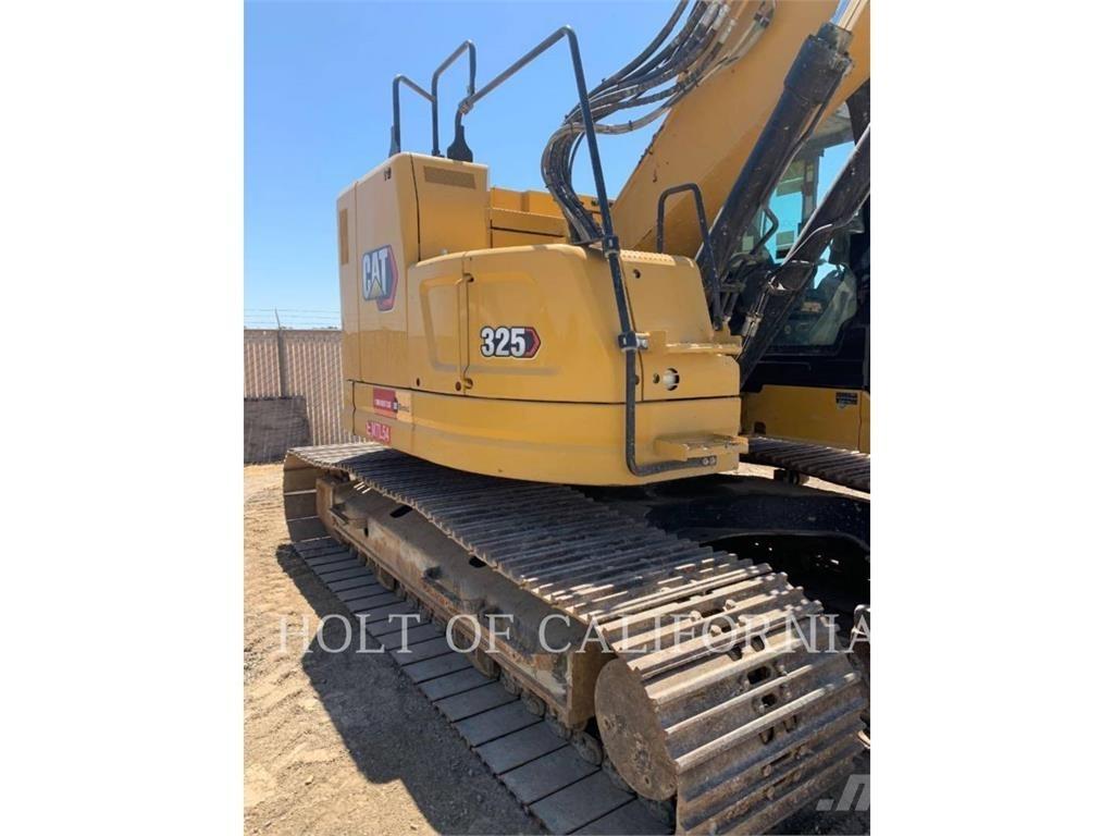 CAT 325 حفارات زحافة