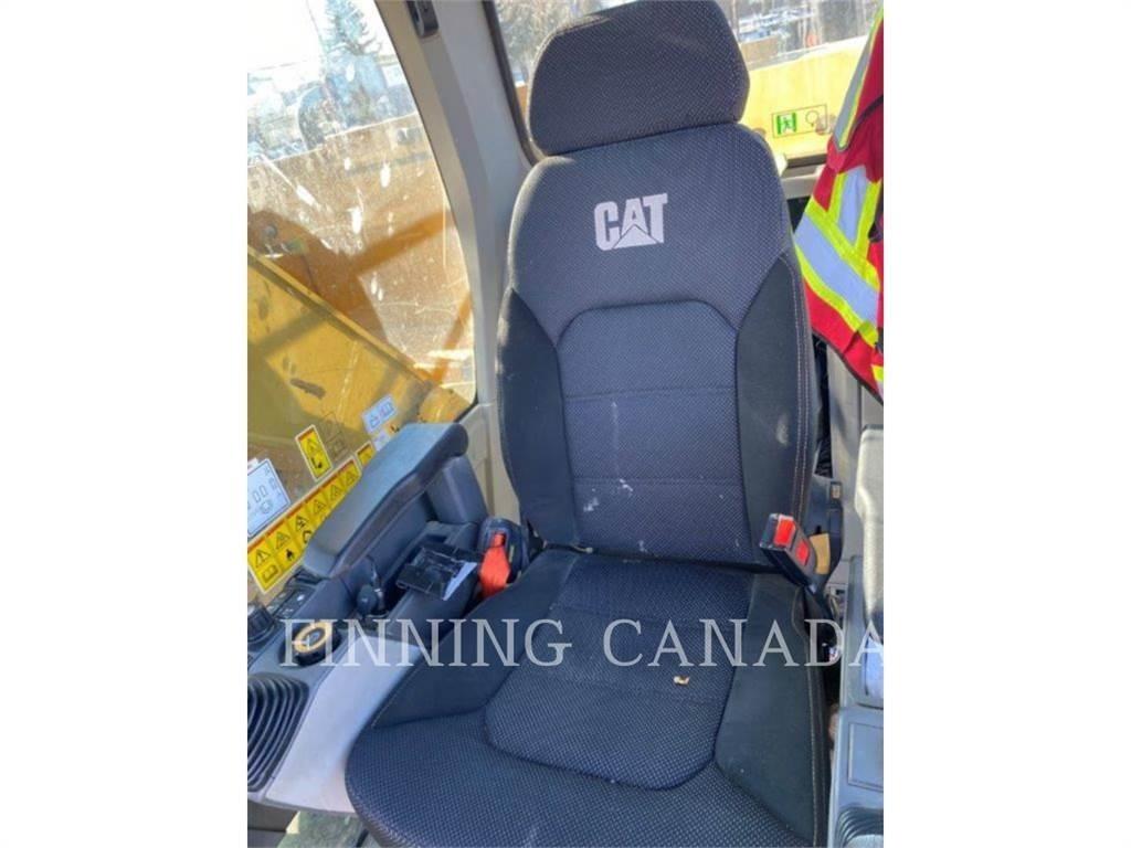 CAT 325-07 حفارات زحافة