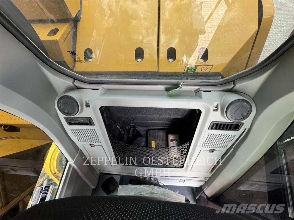 CAT 325-07 حفارات زحافة