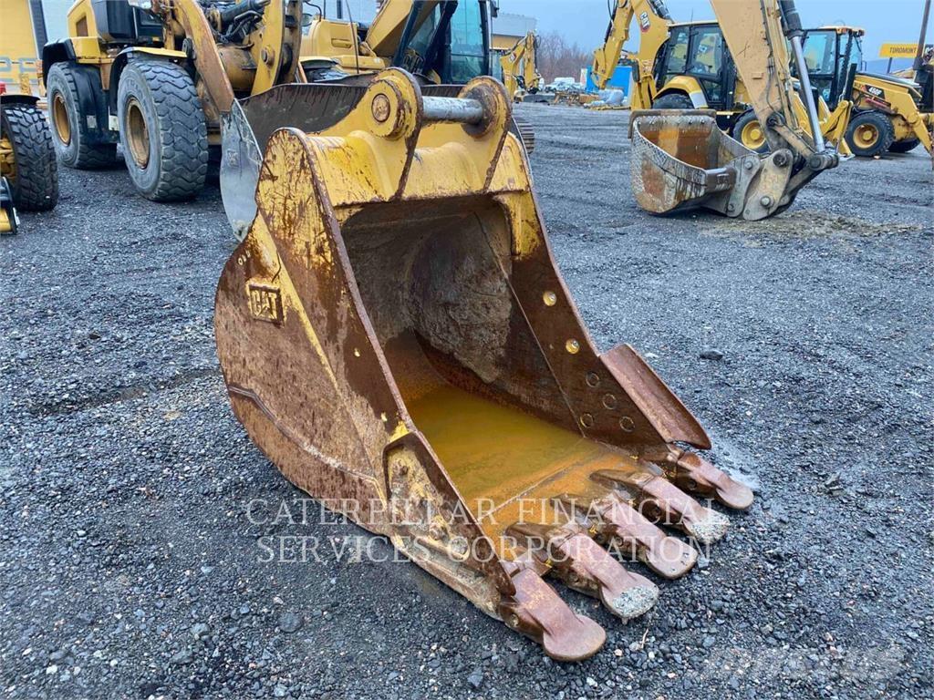 CAT 325 07D حفارات زحافة