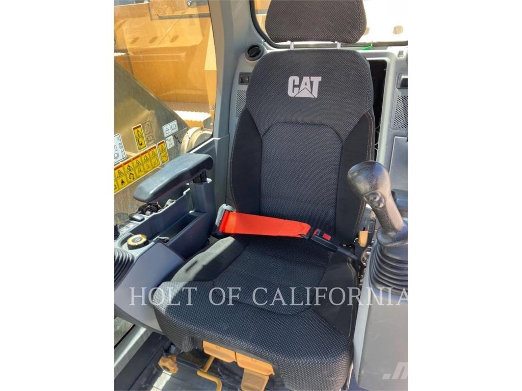 CAT 325 2D حفارات زحافة