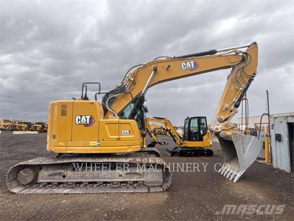 CAT 325 CF حفارات زحافة