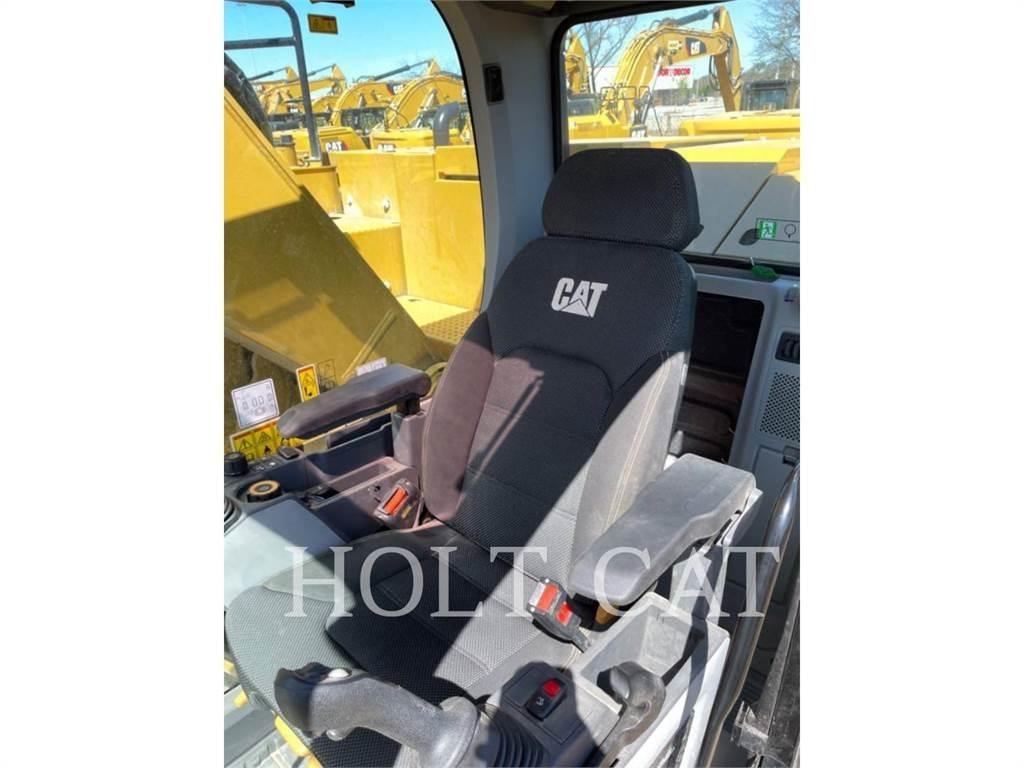 CAT 325 TC حفارات زحافة