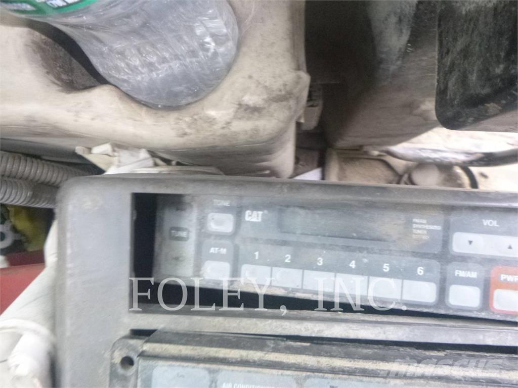 CAT 325CCR حفارات زحافة
