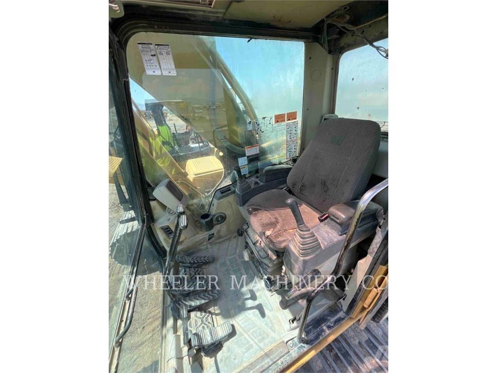 CAT 325CL حفارات زحافة
