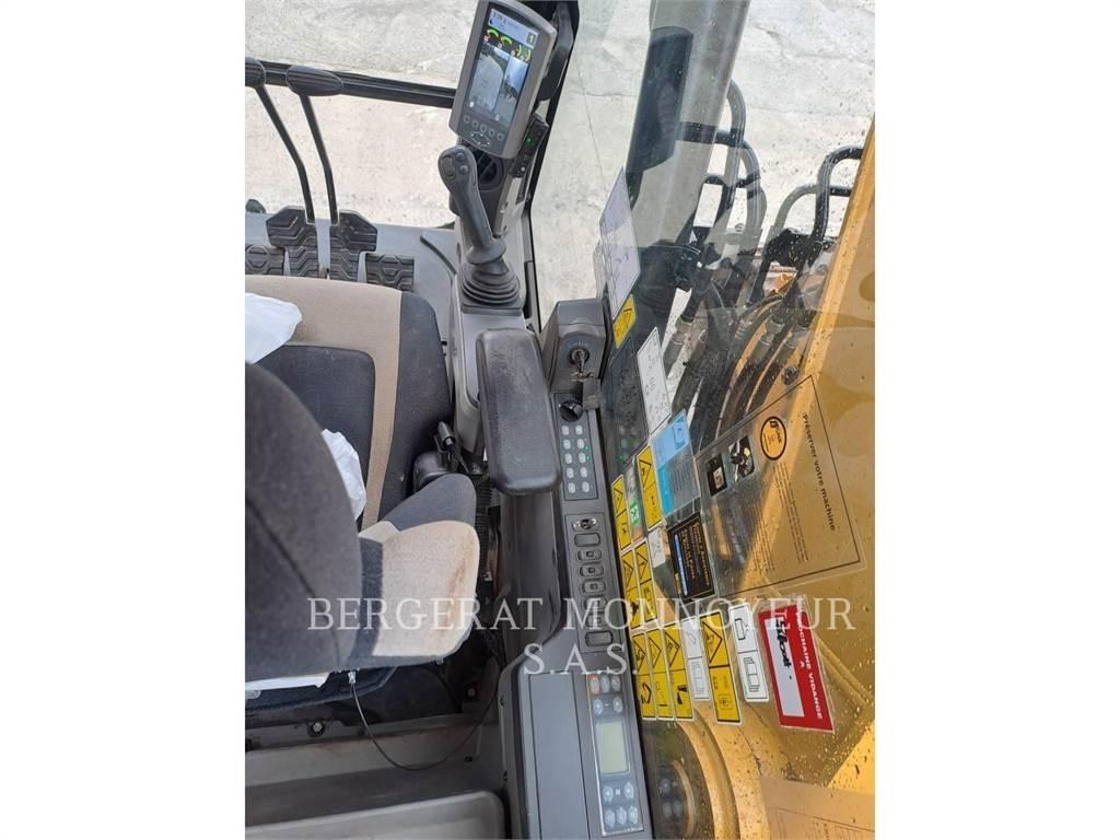 CAT 325F CR حفارات زحافة