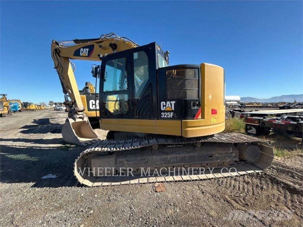 CAT 325F CR CF حفارات زحافة
