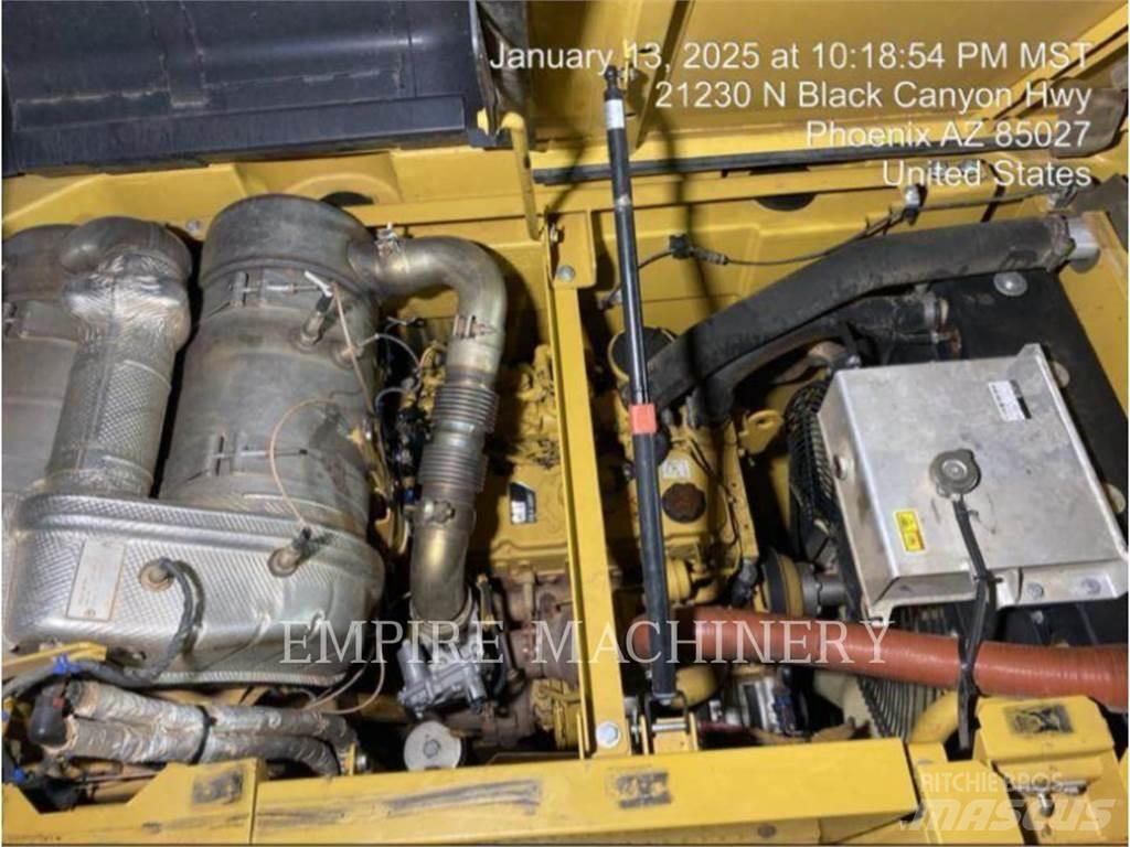 CAT 325F LCR P حفارات زحافة