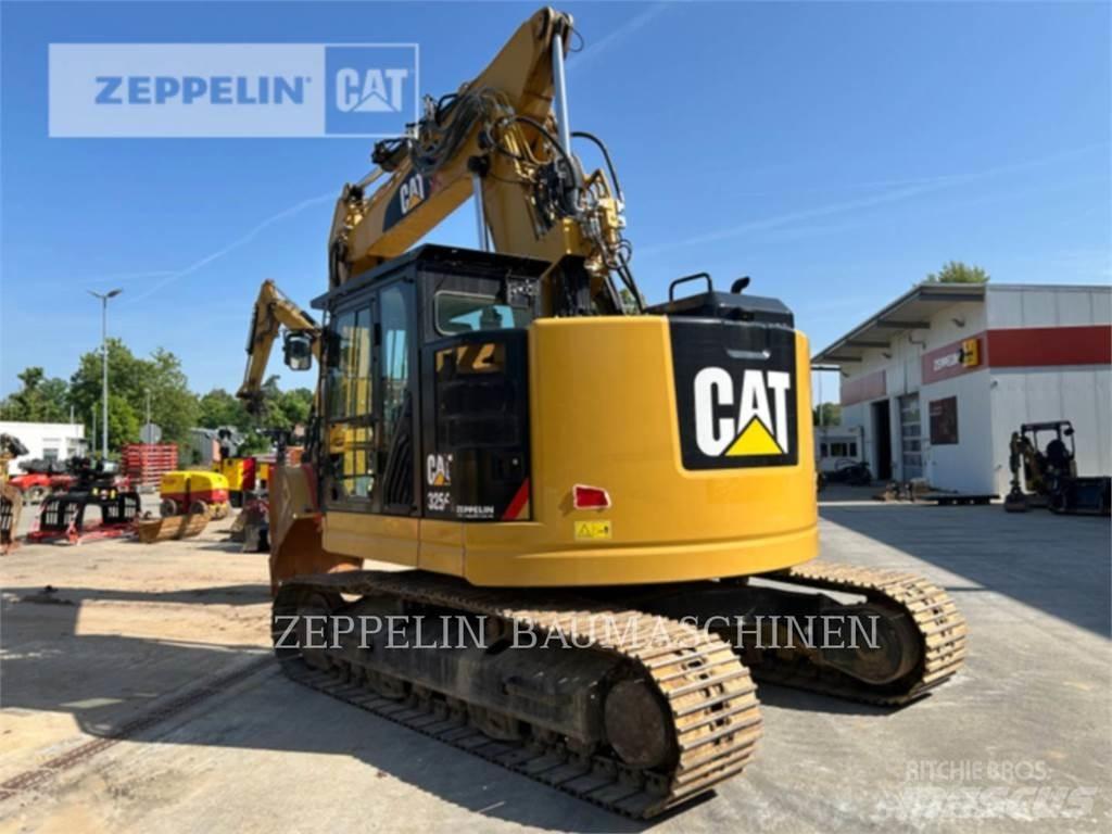 CAT 325FL حفارات زحافة