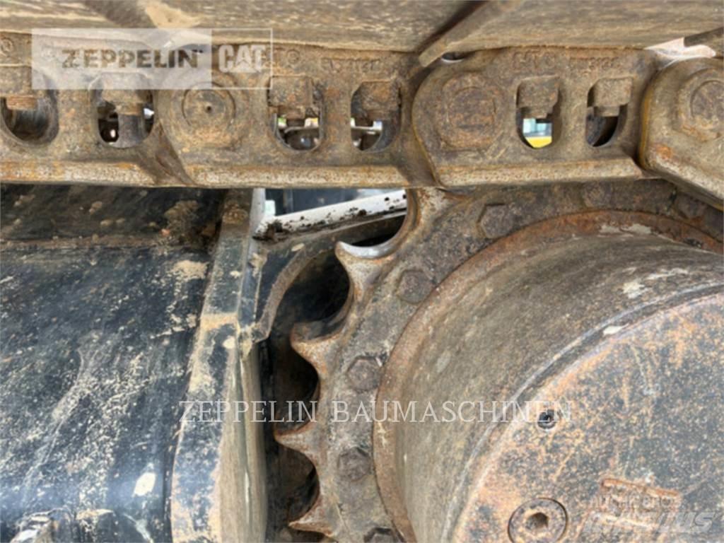 CAT 325FL حفارات زحافة