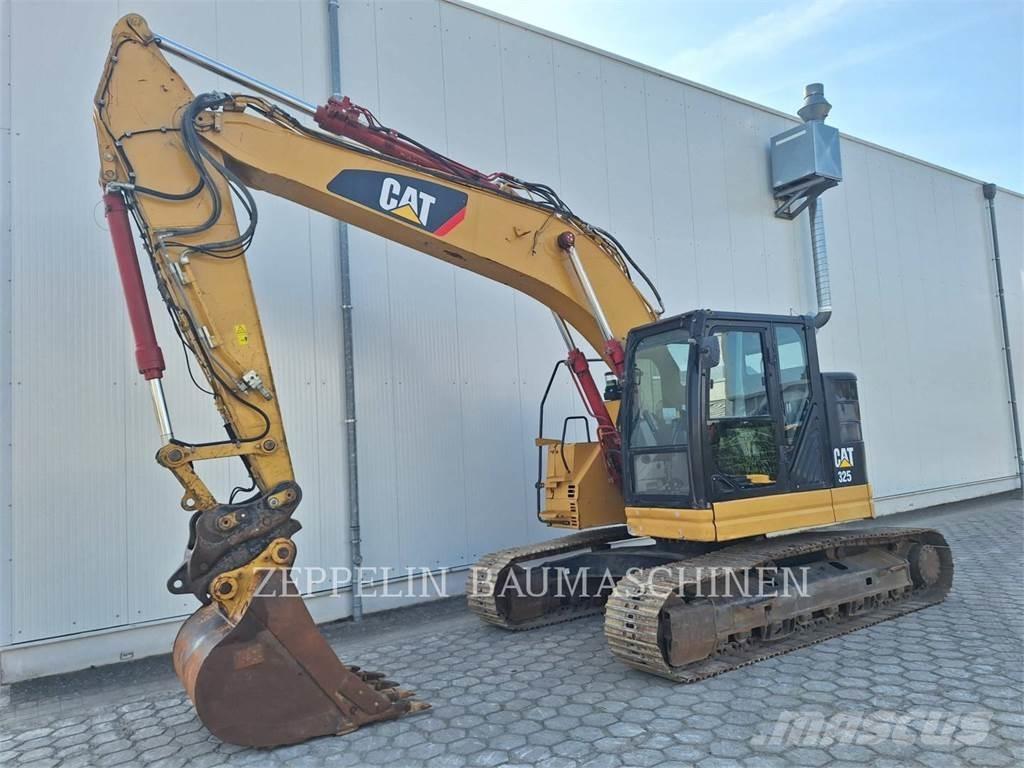 CAT 325FL حفارات زحافة