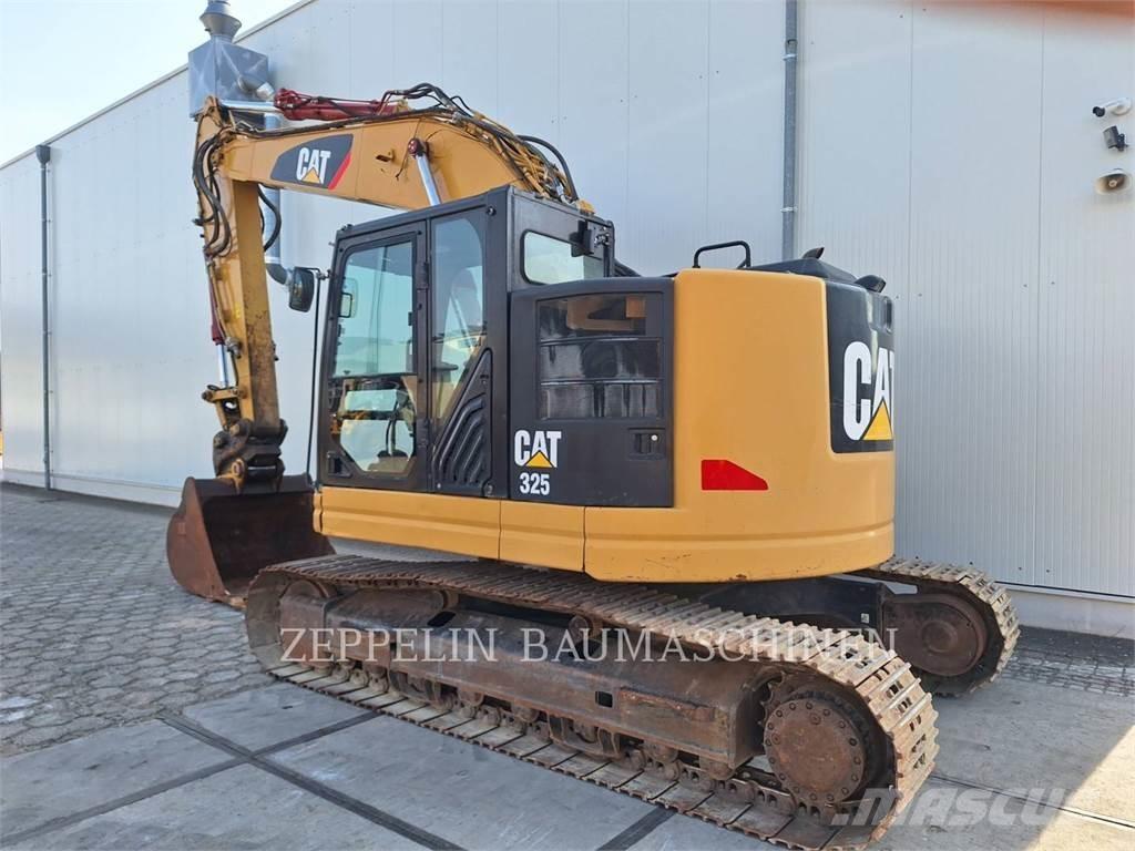 CAT 325FL حفارات زحافة