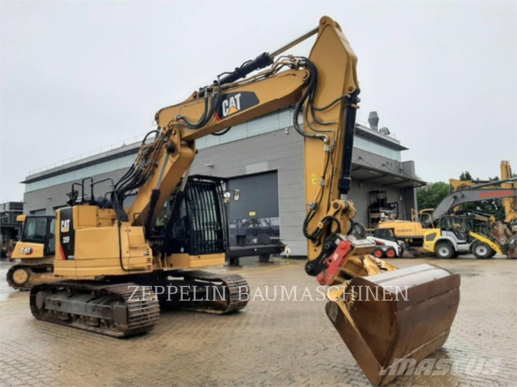 CAT 325FL حفارات زحافة
