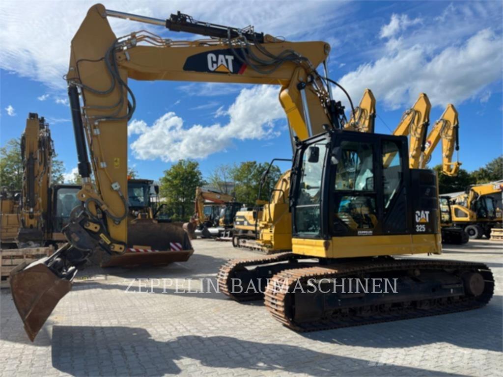 CAT 325FL حفارات زحافة