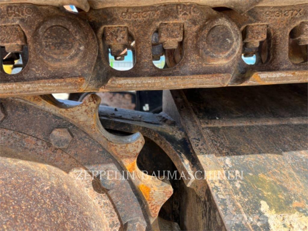 CAT 325FL حفارات زحافة