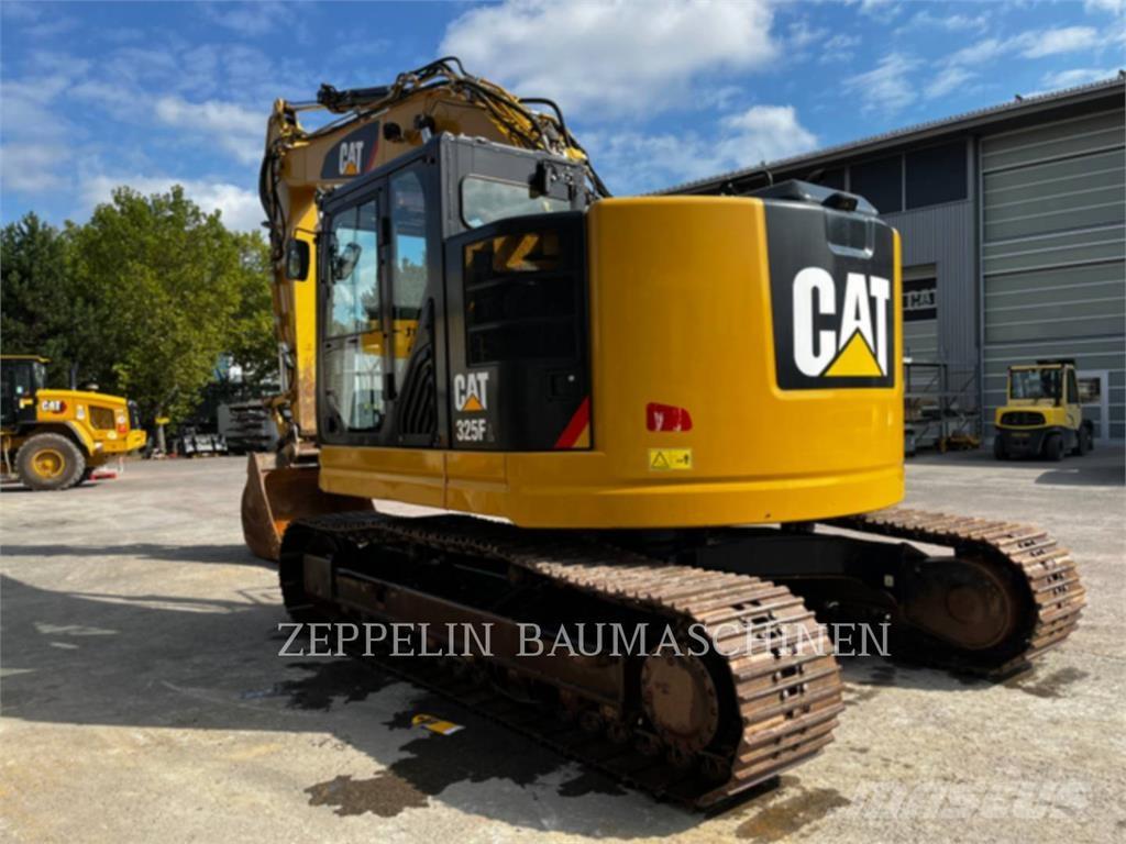 CAT 325FL حفارات زحافة