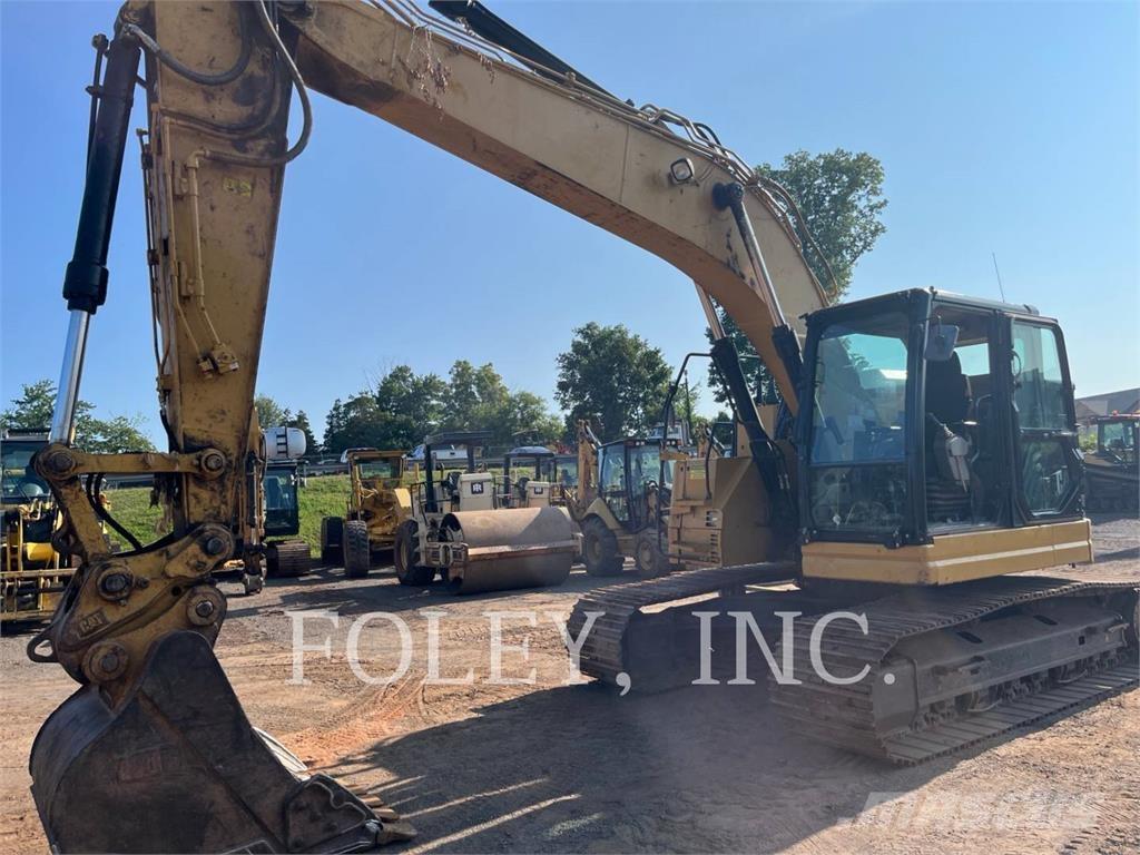 CAT 325FLCR حفارات زحافة