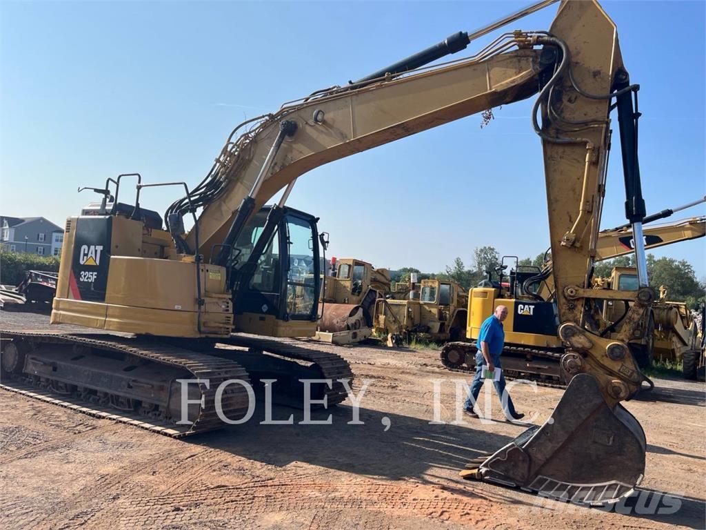 CAT 325FLCR حفارات زحافة