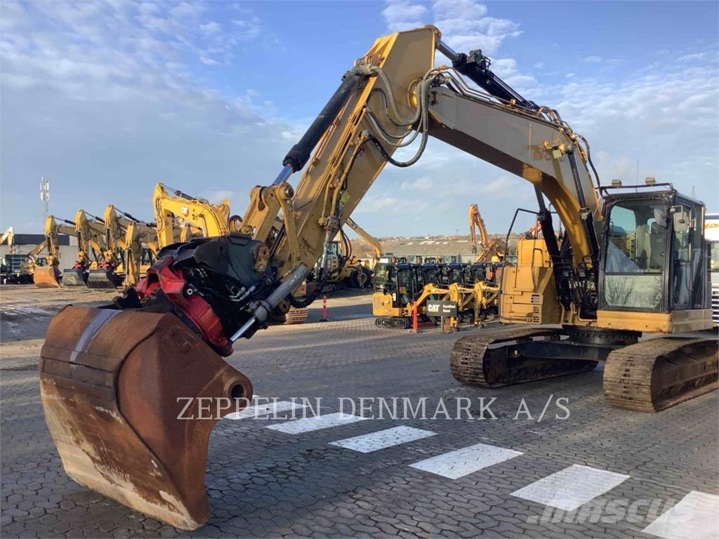 CAT 325FLCR حفارات زحافة