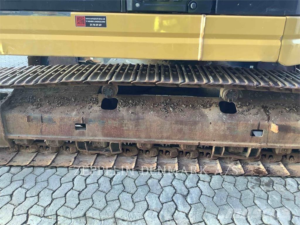 CAT 325FLCR حفارات زحافة