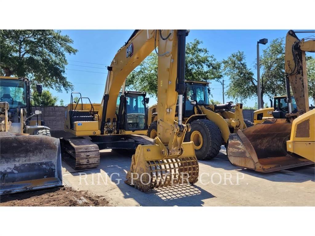 CAT 326 حفارات زحافة