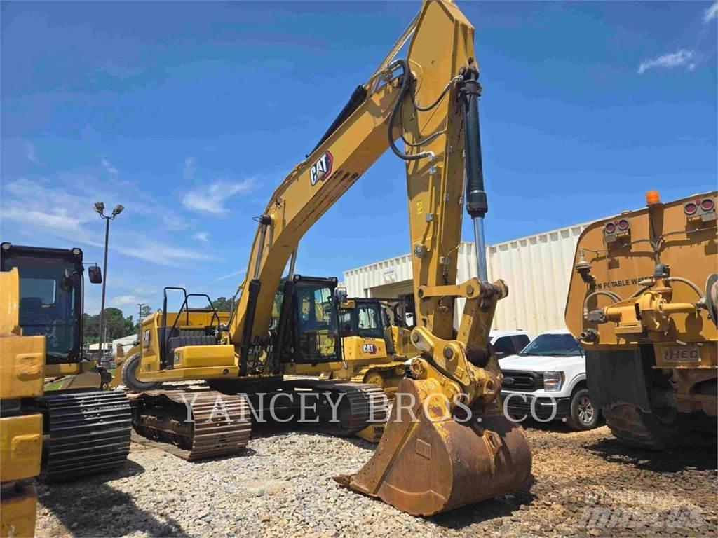 CAT 326 حفارات زحافة