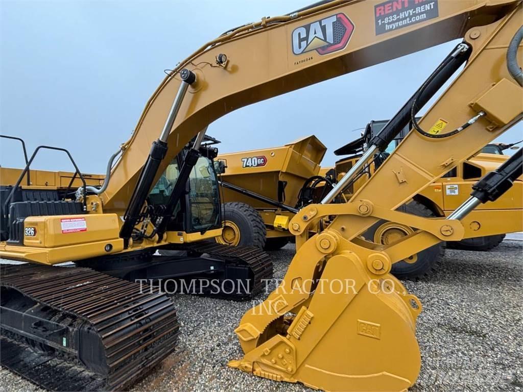 CAT 326 حفارات زحافة