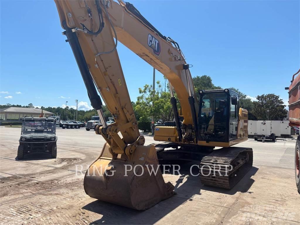 CAT 326 حفارات زحافة