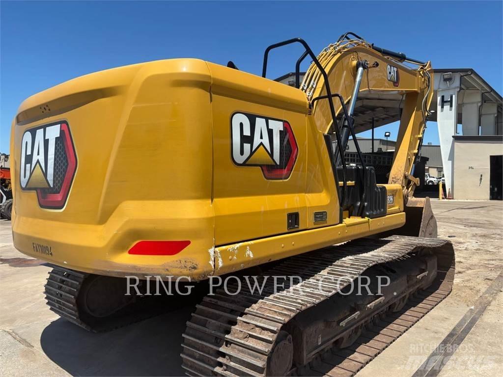CAT 326 حفارات زحافة
