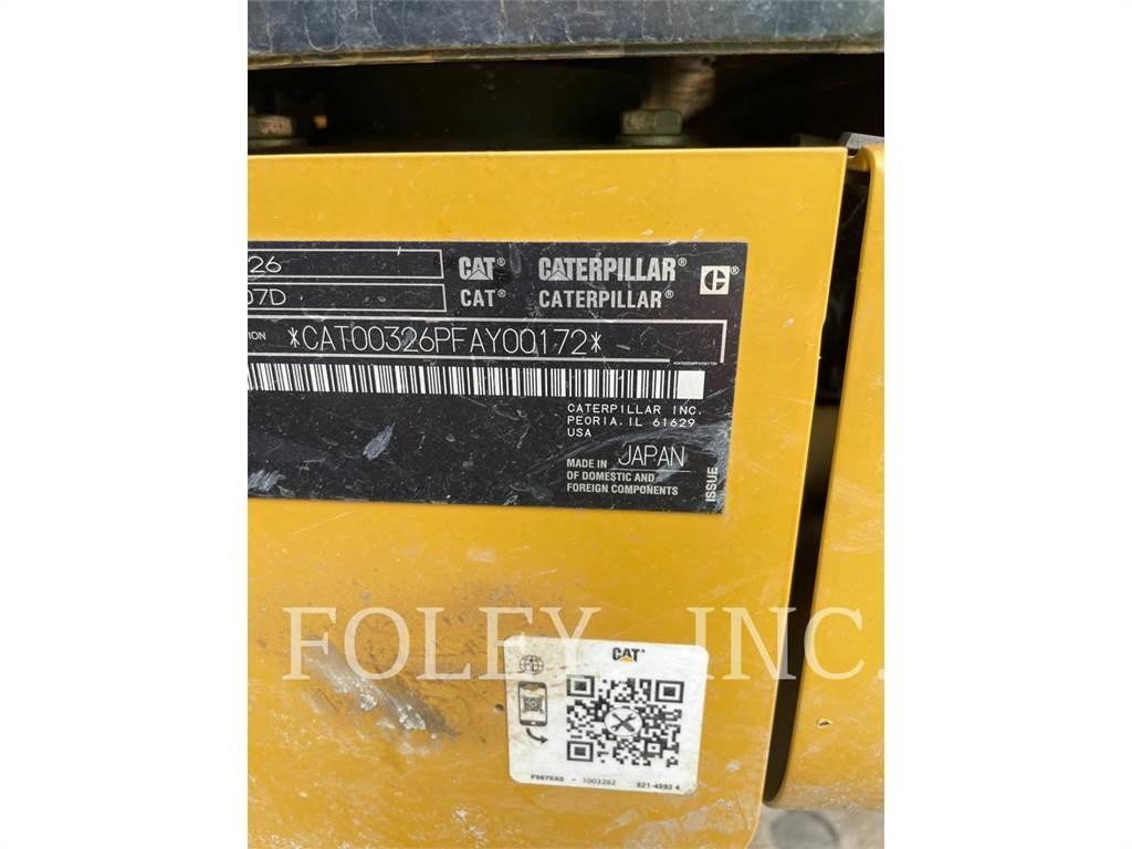 CAT 326-07 حفارات زحافة