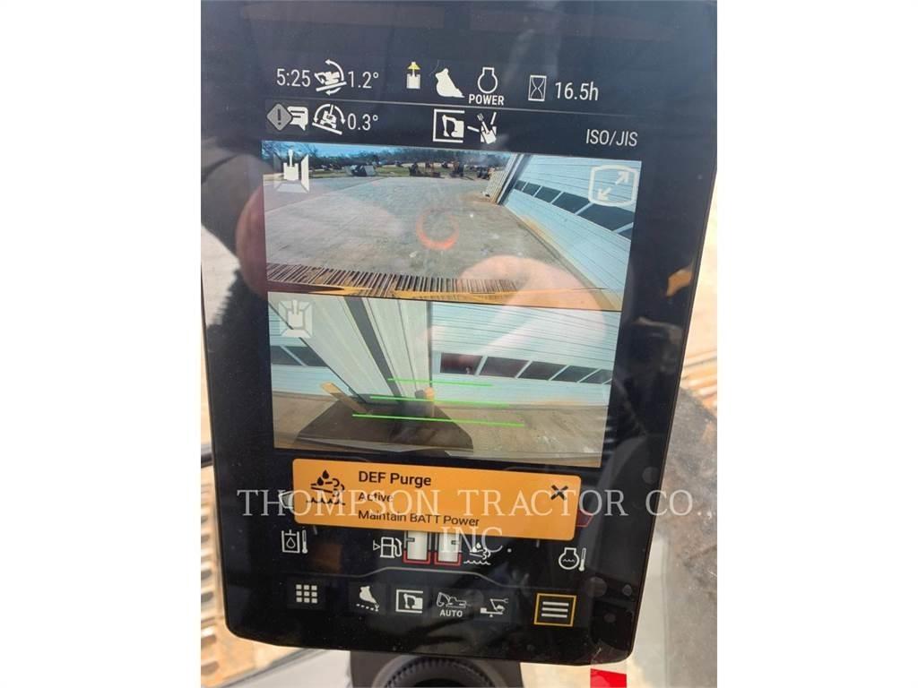 CAT 326 LR حفارات زحافة