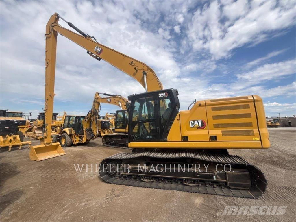 CAT 326 LR حفارات زحافة