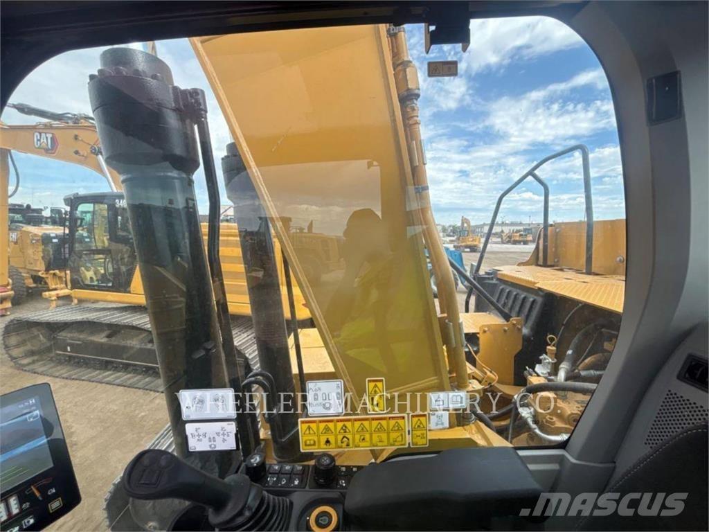 CAT 326 LR حفارات زحافة