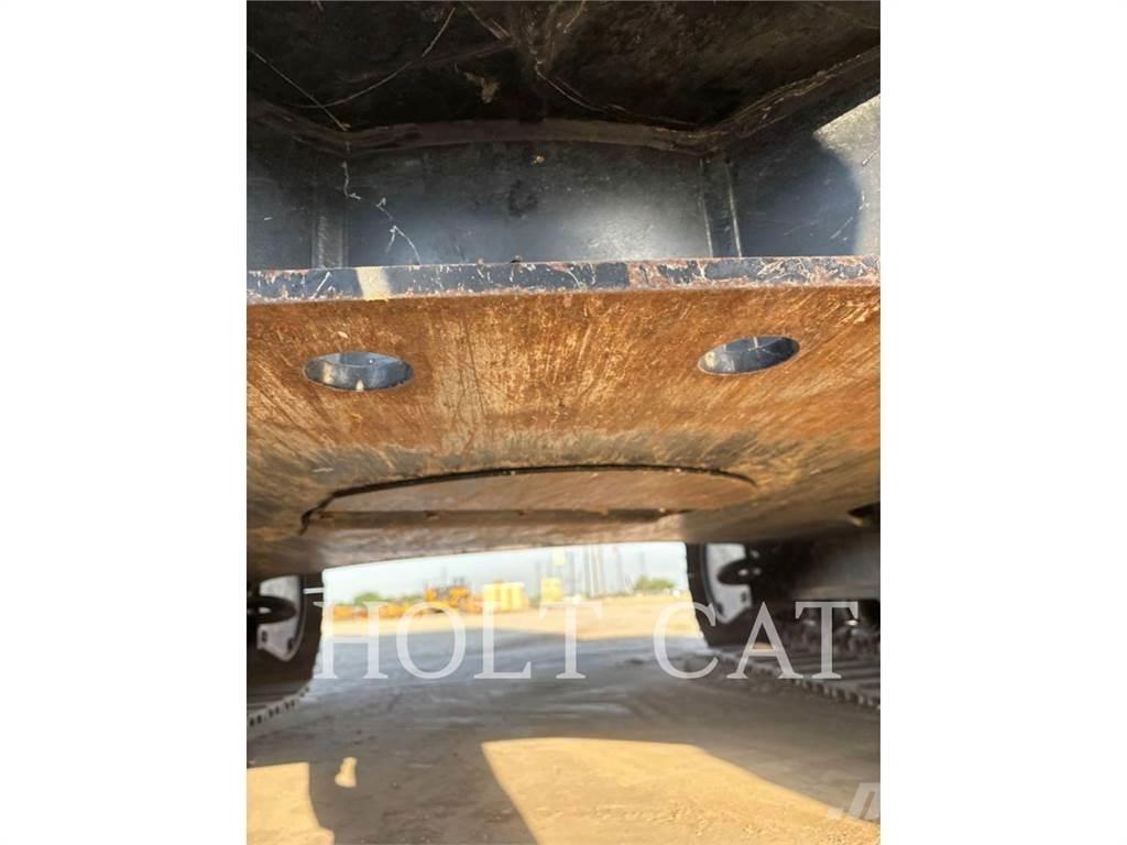 CAT 326 TC حفارات زحافة