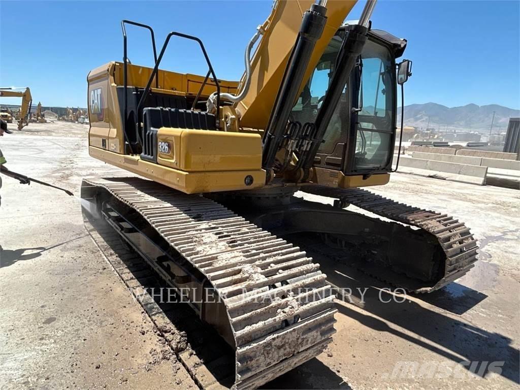 CAT 326 TH حفارات زحافة