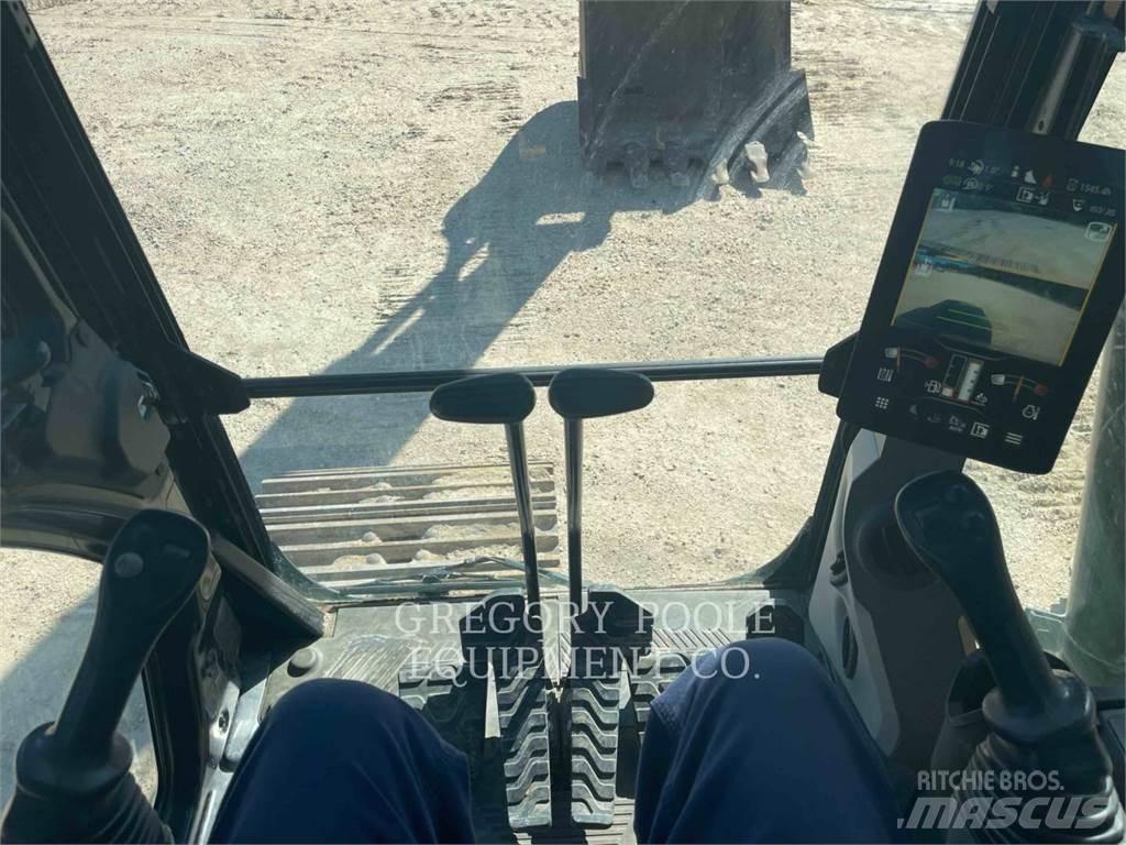 CAT 32607 حفارات زحافة